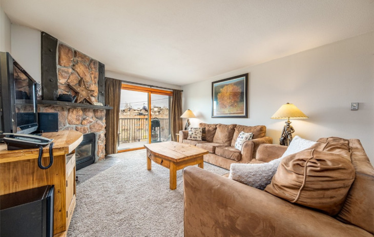 2350 Ski Trail Lane Photo