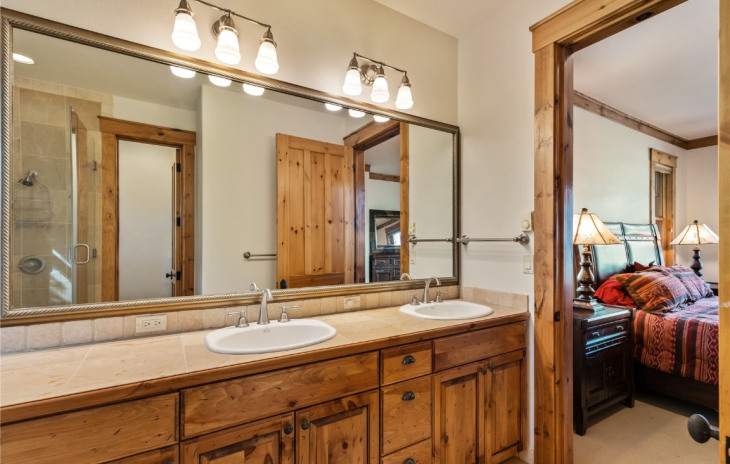30435 Lakeshore Trail Photo