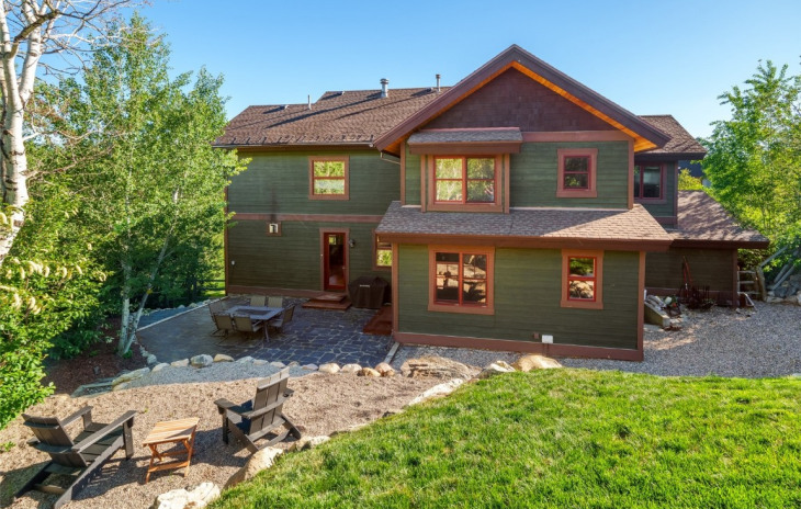 1520 Harwig Circle Photo