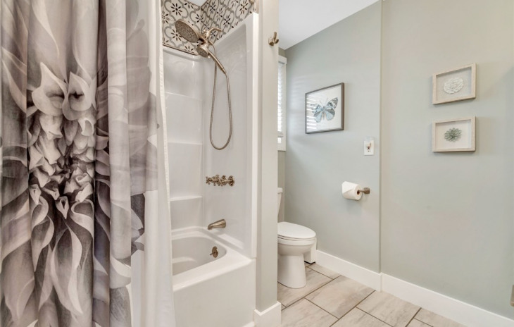 21410 3rd Avenue Photo