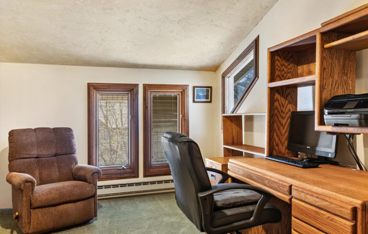 1043 Pine Street Photo