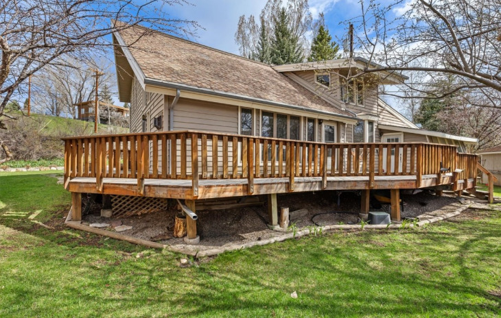 1043 Pine Street Photo