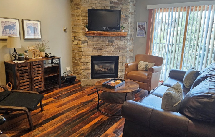2350 Ski Trail Lane Photo