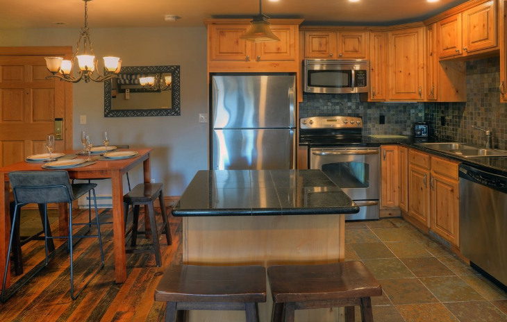 2350 Ski Trail Lane Photo