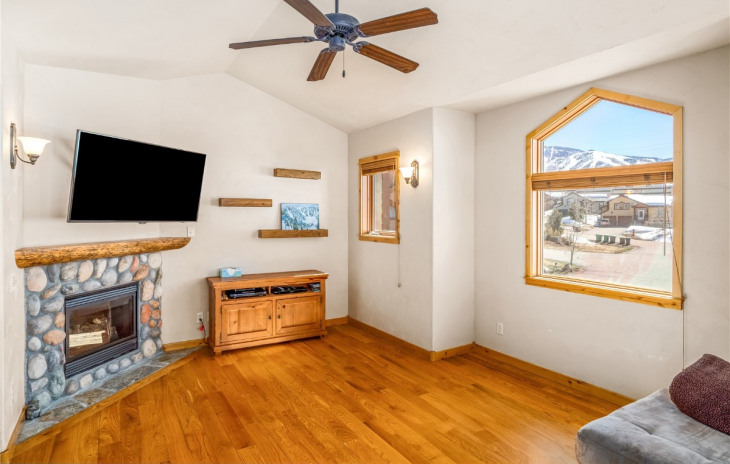 312 Parkview Drive Photo