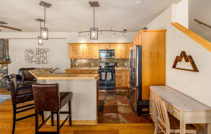 312 Parkview Drive Photo