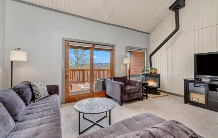 23055 Schussmark Trail Photo