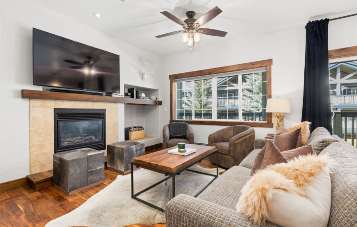 3330 Columbine Drive Photo