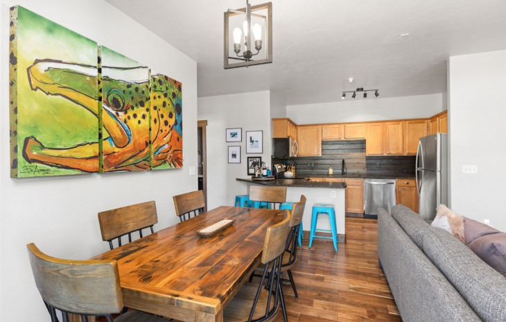 3330 Columbine Drive Photo