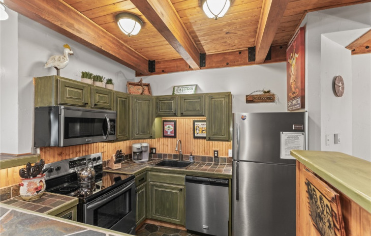 2747 Burgess Creek Road Photo