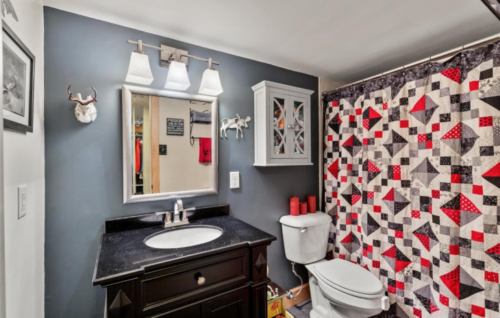 465 Tamarack Drive Photo