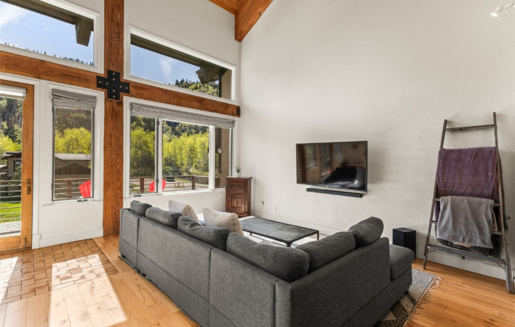 31585 Buckingham Lane Photo