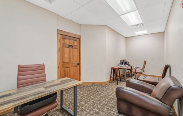 1463 Flattop Circle Photo