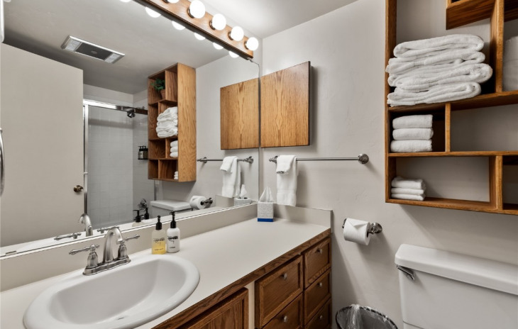 2430 Ski Trail Lane Photo
