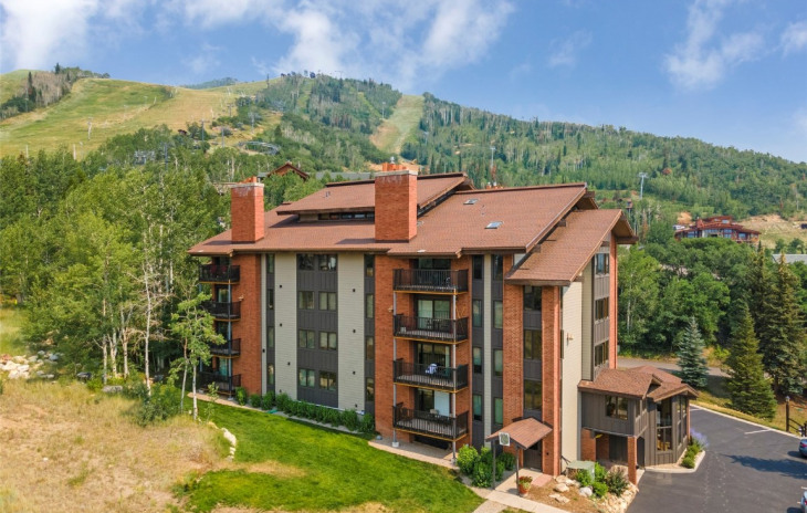 2430 Ski Trail Lane Photo