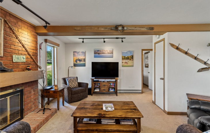 2430 Ski Trail Lane Photo