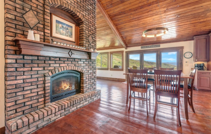 2295 Glacier Ridge Photo