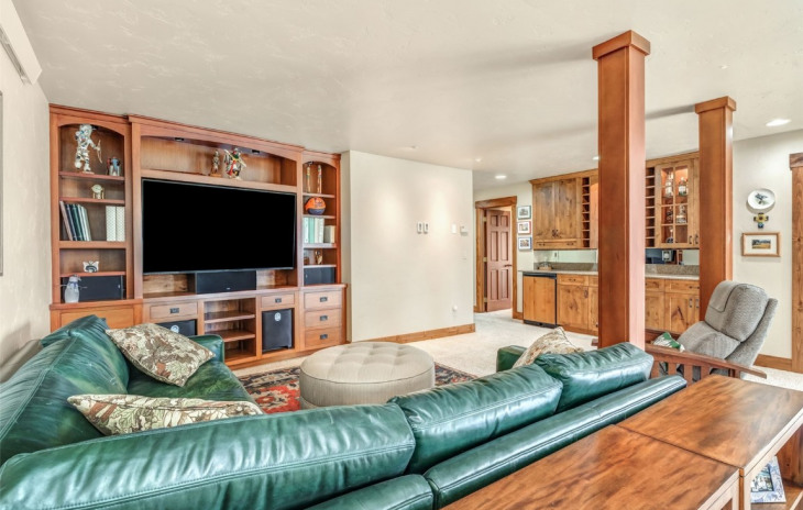 2295 Glacier Ridge Photo