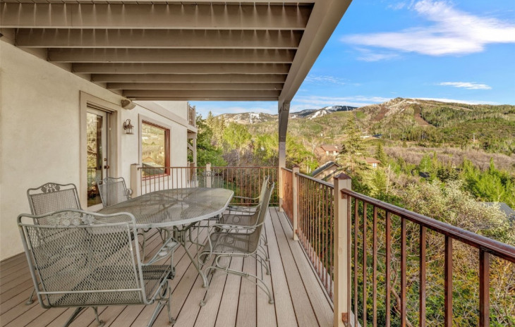 2295 Glacier Ridge Photo