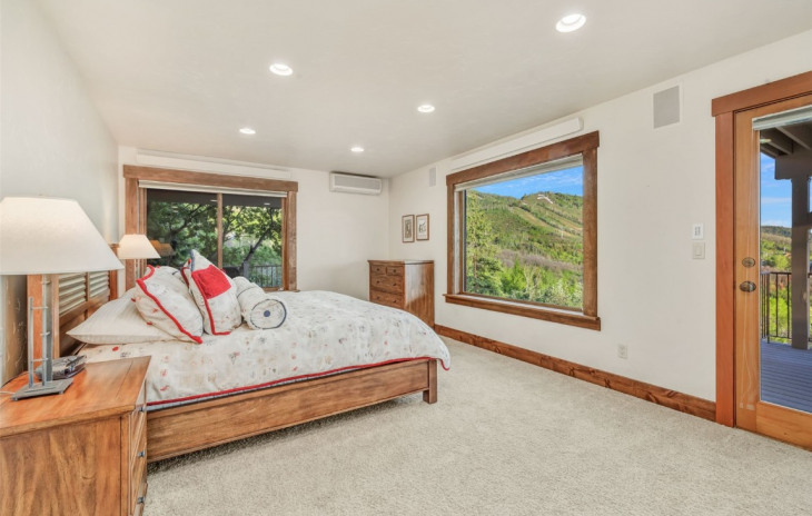 2295 Glacier Ridge Photo