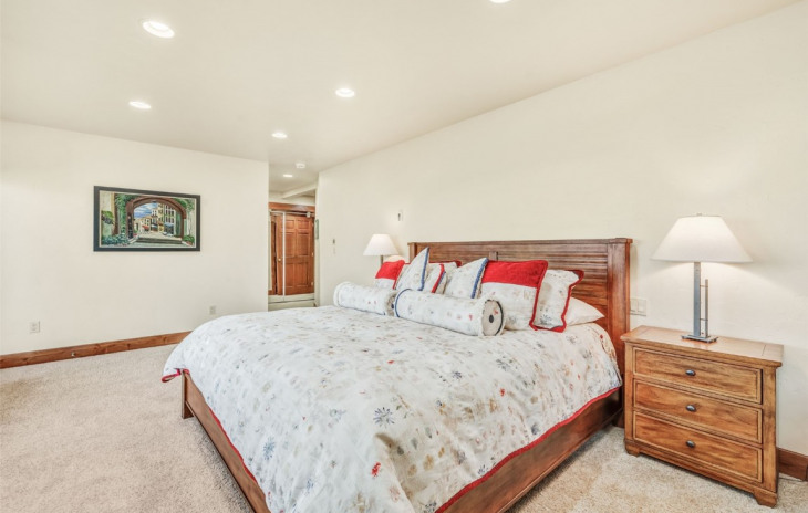 2295 Glacier Ridge Photo