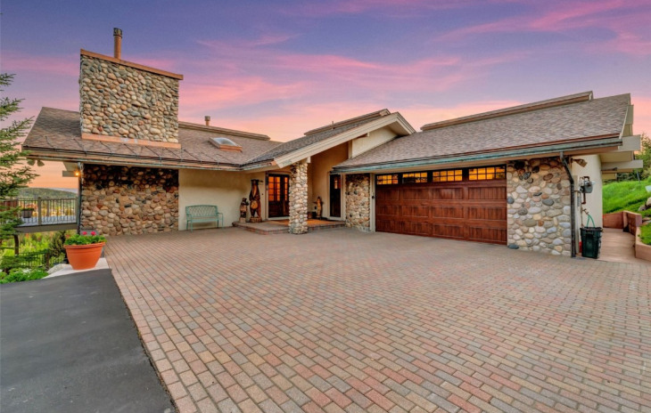 2295 Glacier Ridge Photo