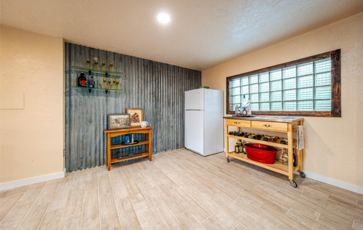129 E Williams Street Photo