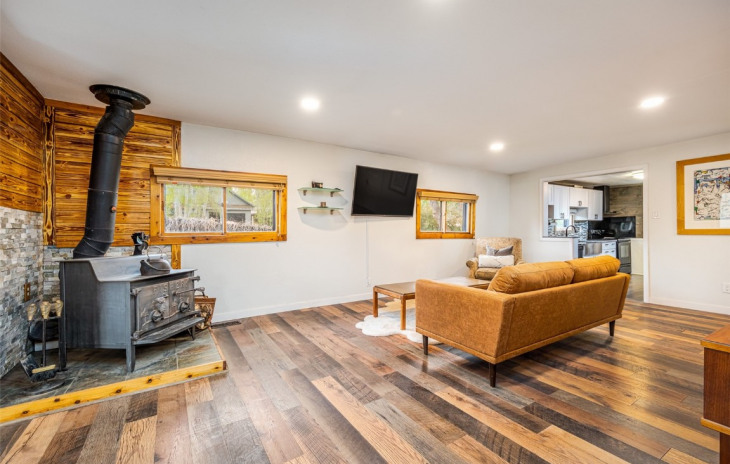 129 E Williams Street Photo