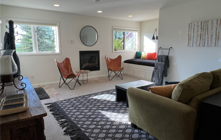 1735 Clubhouse Drive Photo