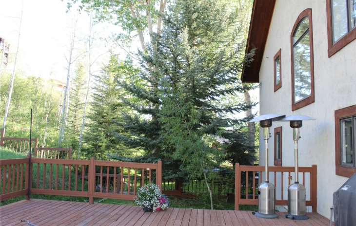 1735 Clubhouse Drive Photo