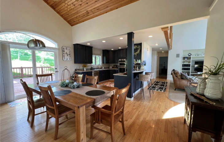 1735 Clubhouse Drive Photo