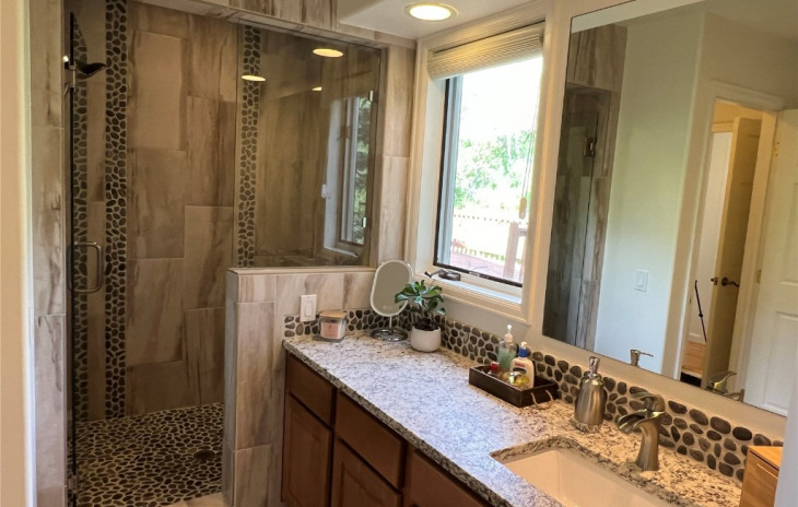 1735 Clubhouse Drive Photo