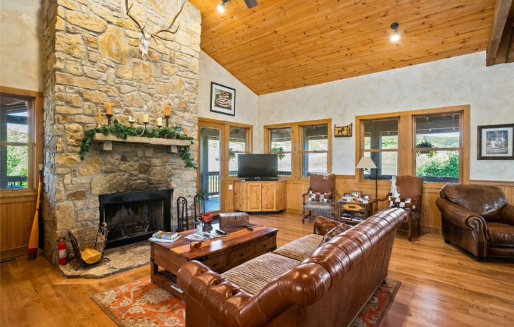24675 Creek Ranch Road Photo