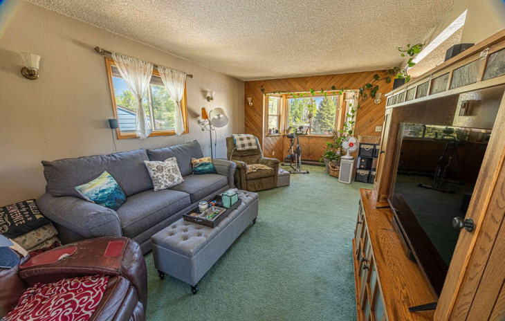 414 Meadowbrook Court Photo