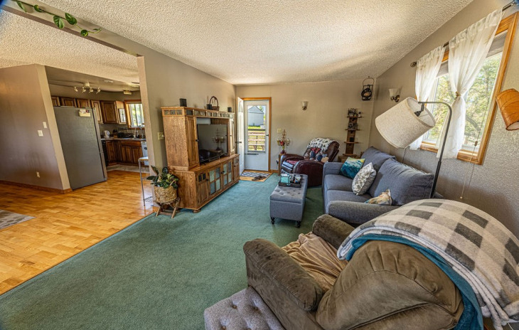 414 Meadowbrook Court Photo