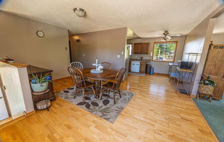 414 Meadowbrook Court Photo