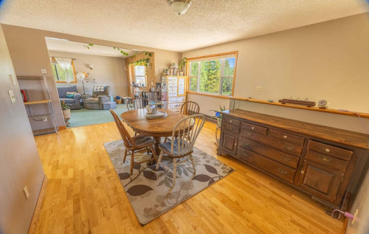 414 Meadowbrook Court Photo