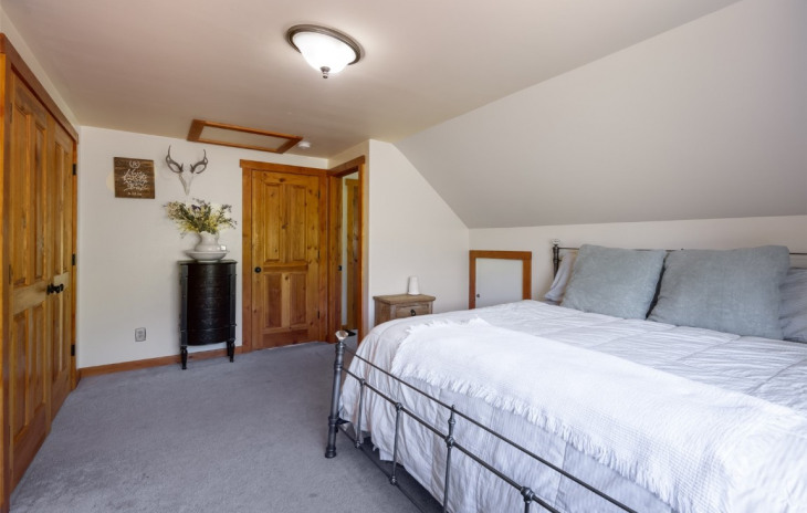 27120 Neptune Place Photo