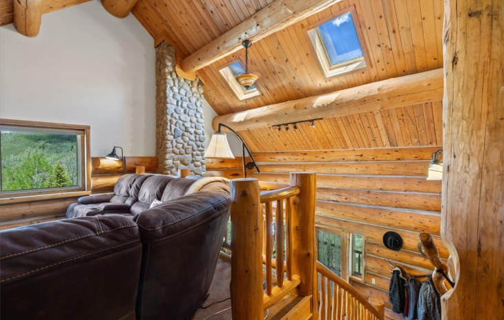 58075 Jupiter Place Photo