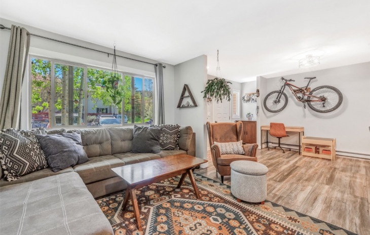 42 Cypress Court Photo