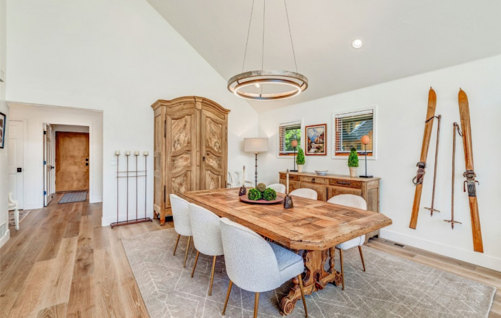 1580 Mark Twain Court Photo