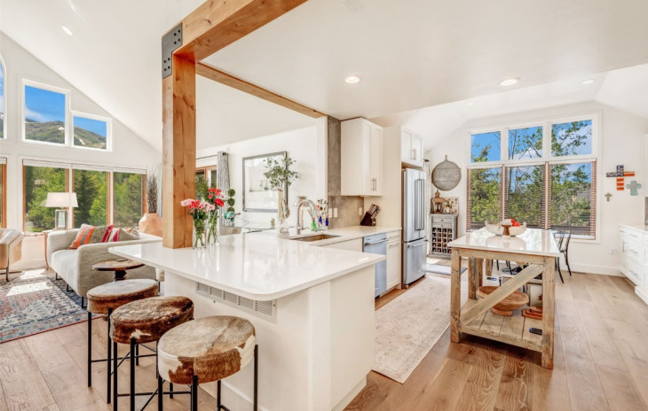 1580 Mark Twain Court Photo
