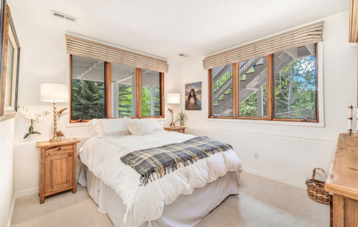 1580 Mark Twain Court Photo