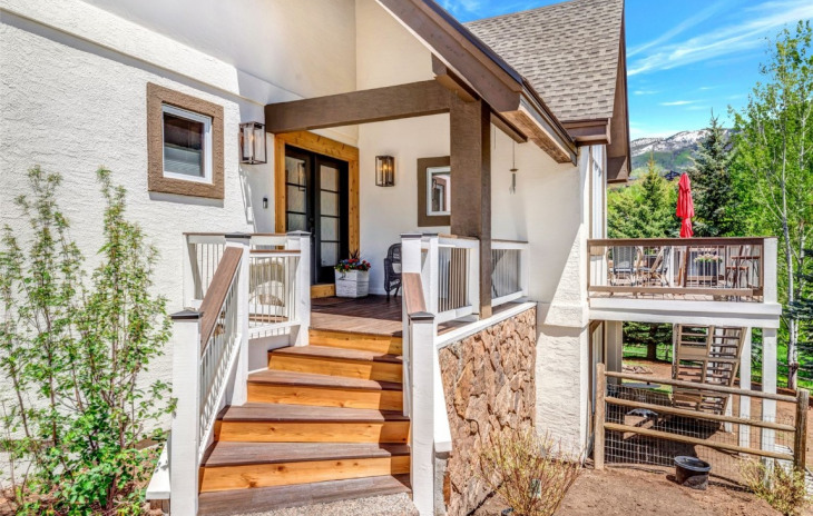 1580 Mark Twain Court Photo
