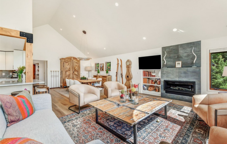 1580 Mark Twain Court Photo