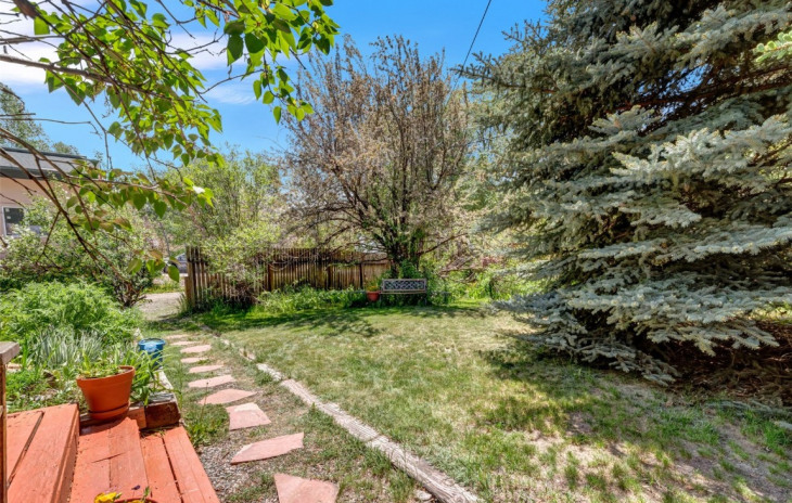 242 River Road Photo