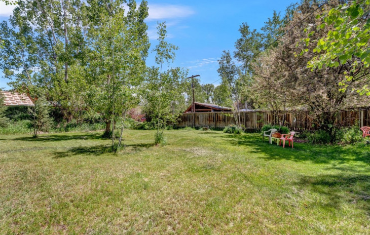 242 River Road Photo