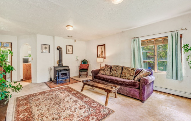 242 River Road Photo