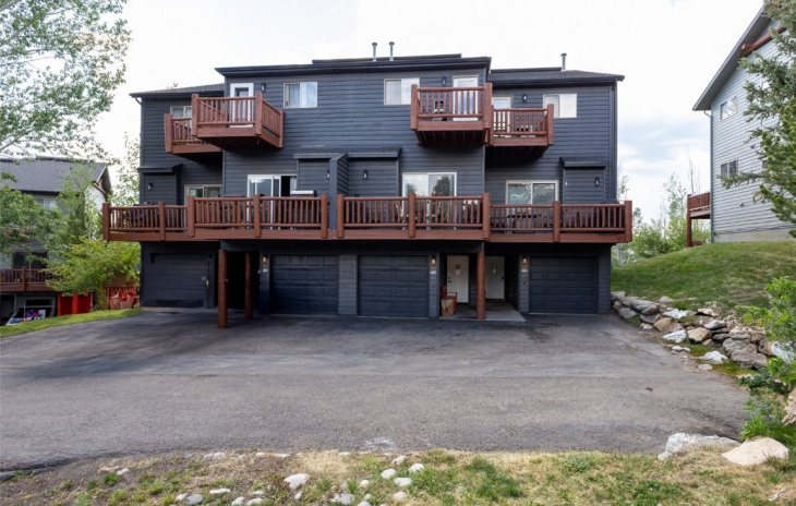 485 Eaglepointe Court Photo