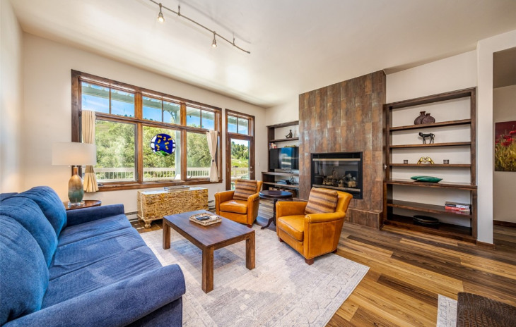700 Yampa Street Photo